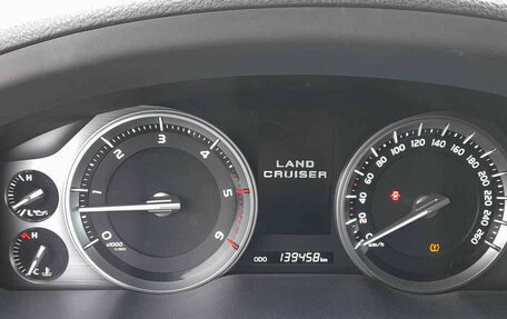Toyota Land Cruiser 200, 2019 год, 8 650 000 рублей, 12 фотография
