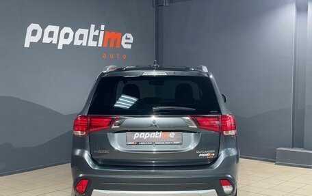 Mitsubishi Outlander III рестайлинг 3, 2017 год, 2 250 000 рублей, 4 фотография