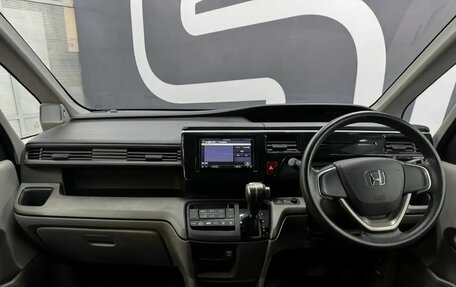 Honda Stepwgn IV, 2018 год, 2 189 900 рублей, 8 фотография