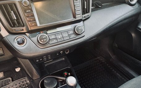 Toyota RAV4, 2017 год, 2 600 000 рублей, 7 фотография