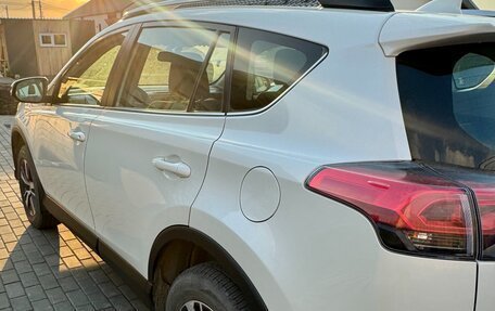 Toyota RAV4, 2017 год, 2 600 000 рублей, 11 фотография
