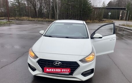 Hyundai Solaris II рестайлинг, 2017 год, 1 100 000 рублей, 5 фотография