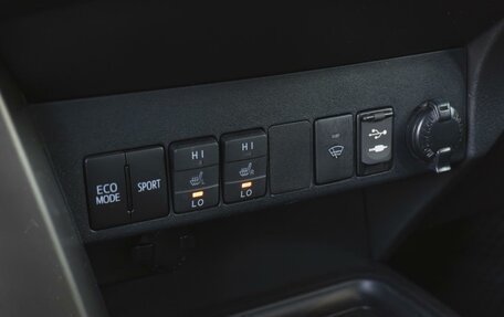 Toyota RAV4, 2013 год, 1 690 000 рублей, 24 фотография