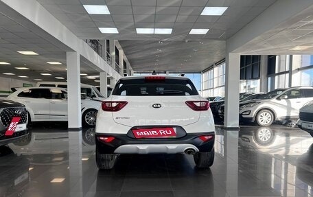 KIA Stonic, 2018 год, 1 695 000 рублей, 4 фотография