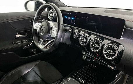 Mercedes-Benz CLA, 2020 год, 3 197 000 рублей, 9 фотография