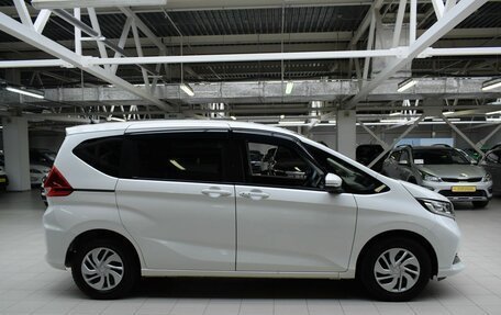 Honda Freed II, 2021 год, 1 770 000 рублей, 8 фотография