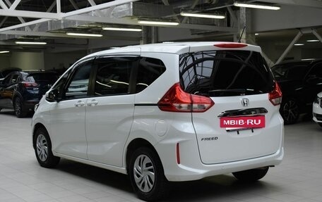 Honda Freed II, 2021 год, 1 770 000 рублей, 5 фотография