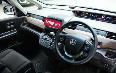 Honda Freed II, 2021 год, 1 770 000 рублей, 15 фотография