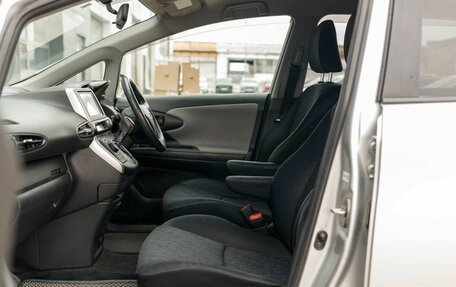 Toyota Wish II, 2011 год, 1 355 000 рублей, 18 фотография