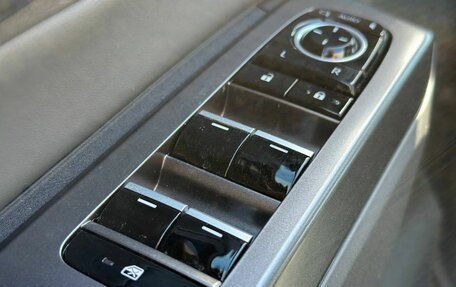 Toyota RAV4, 2025 год, 4 300 000 рублей, 8 фотография