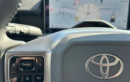 Toyota RAV4, 2025 год, 4 300 000 рублей, 13 фотография