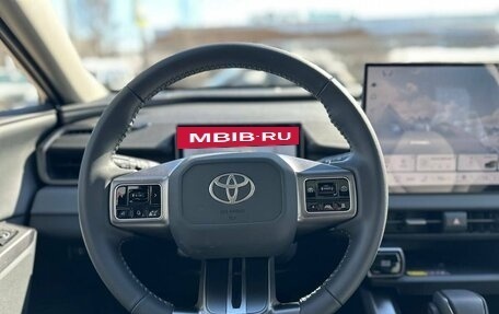 Toyota RAV4, 2025 год, 4 300 000 рублей, 15 фотография