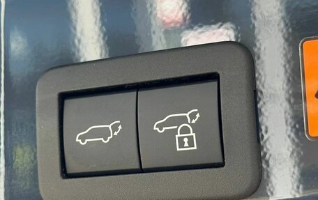 Toyota RAV4, 2025 год, 4 300 000 рублей, 28 фотография