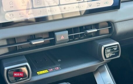 Toyota RAV4, 2025 год, 4 300 000 рублей, 18 фотография