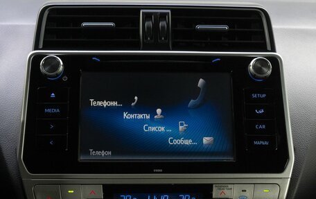 Toyota Land Cruiser Prado 150 рестайлинг 2, 2017 год, 4 950 000 рублей, 26 фотография