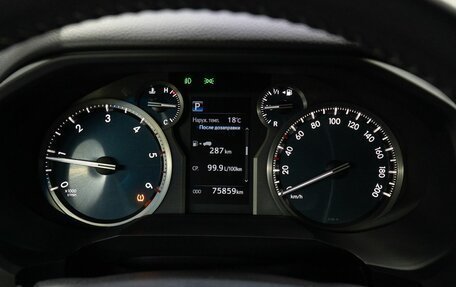 Toyota Land Cruiser Prado 150 рестайлинг 2, 2017 год, 4 950 000 рублей, 29 фотография