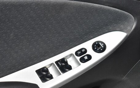 Hyundai Solaris II рестайлинг, 2011 год, 679 888 рублей, 16 фотография