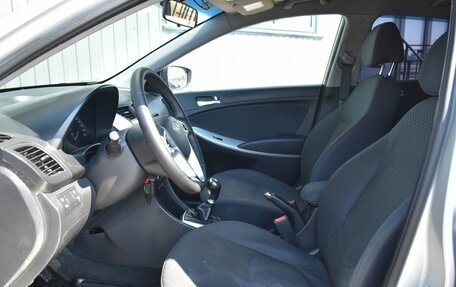 Hyundai Solaris II рестайлинг, 2011 год, 679 888 рублей, 18 фотография