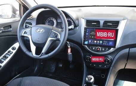 Hyundai Solaris II рестайлинг, 2011 год, 679 888 рублей, 12 фотография