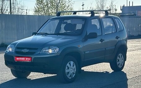 Chevrolet Niva I рестайлинг, 2011 год, 460 000 рублей, 1 фотография