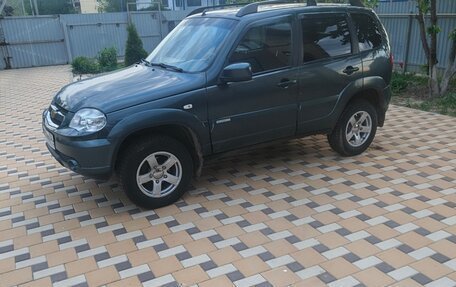 Chevrolet Niva I рестайлинг, 2013 год, 750 000 рублей, 2 фотография