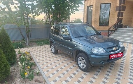 Chevrolet Niva I рестайлинг, 2013 год, 750 000 рублей, 3 фотография