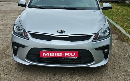 KIA Rio IV, 2019 год, 1 300 000 рублей, 2 фотография