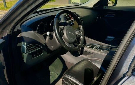Jaguar F-Pace, 2017 год, 2 200 000 рублей, 9 фотография