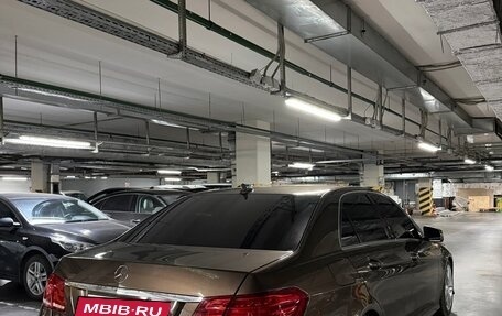 Mercedes-Benz E-Класс, 2013 год, 1 870 000 рублей, 3 фотография