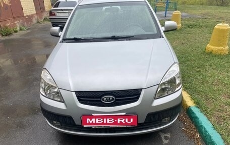 KIA Rio II, 2006 год, 650 000 рублей, 1 фотография