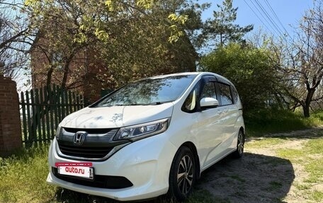 Honda Freed II, 2018 год, 1 700 000 рублей, 2 фотография