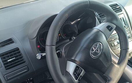Toyota Auris II, 2010 год, 750 000 рублей, 12 фотография