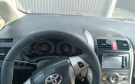 Toyota Auris II, 2010 год, 750 000 рублей, 10 фотография