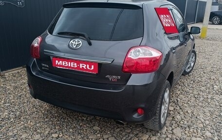 Toyota Auris II, 2010 год, 750 000 рублей, 8 фотография