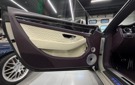 Bentley Continental GT III, 2019 год, 25 000 000 рублей, 10 фотография
