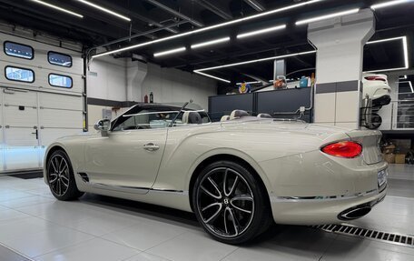 Bentley Continental GT III, 2019 год, 25 000 000 рублей, 8 фотография