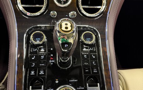 Bentley Continental GT III, 2019 год, 25 000 000 рублей, 18 фотография