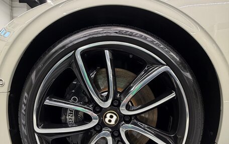Bentley Continental GT III, 2019 год, 25 000 000 рублей, 32 фотография