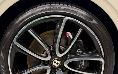 Bentley Continental GT III, 2019 год, 25 000 000 рублей, 28 фотография