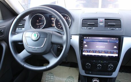 Skoda Yeti I рестайлинг, 2013 год, 1 000 000 рублей, 17 фотография