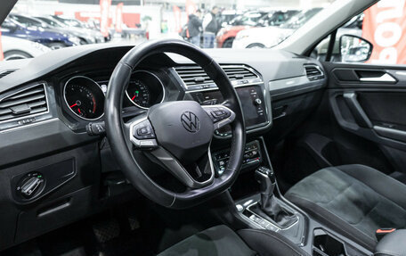 Volkswagen Tiguan II, 2022 год, 3 100 000 рублей, 15 фотография
