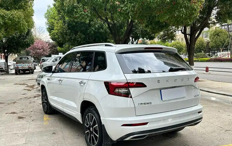 Skoda Karoq I, 2023 год, 1 900 000 рублей, 4 фотография