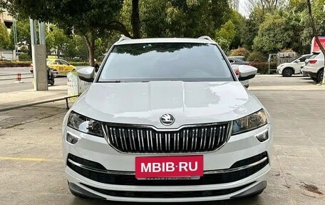 Skoda Karoq I, 2023 год, 1 900 000 рублей, 2 фотография
