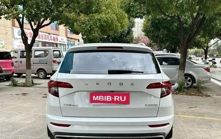 Skoda Karoq I, 2023 год, 1 900 000 рублей, 5 фотография