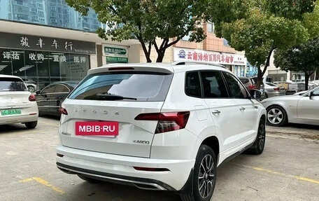 Skoda Karoq I, 2023 год, 1 900 000 рублей, 6 фотография