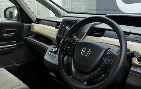 Honda Freed II, 2017 год, 1 679 900 рублей, 9 фотография