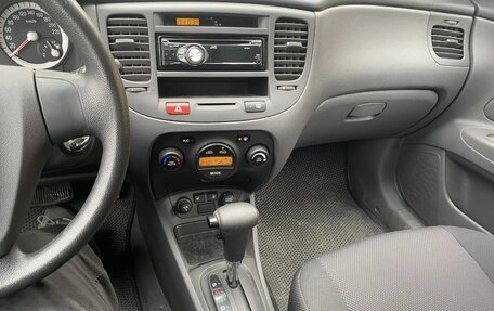 KIA Rio II, 2006 год, 650 000 рублей, 10 фотография
