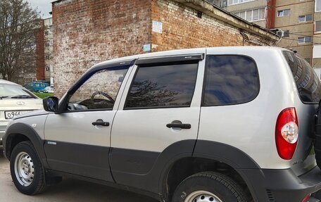Chevrolet Niva I рестайлинг, 2013 год, 800 000 рублей, 3 фотография