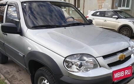 Chevrolet Niva I рестайлинг, 2013 год, 800 000 рублей, 2 фотография