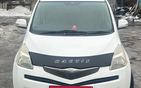 Toyota Ractis I, 2005 год, 599 000 рублей, 3 фотография